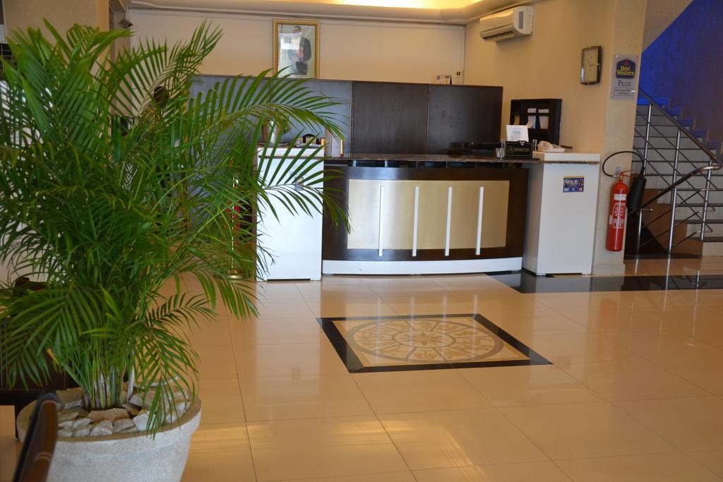 Nobila Airport Hotel Котону Екстериор снимка