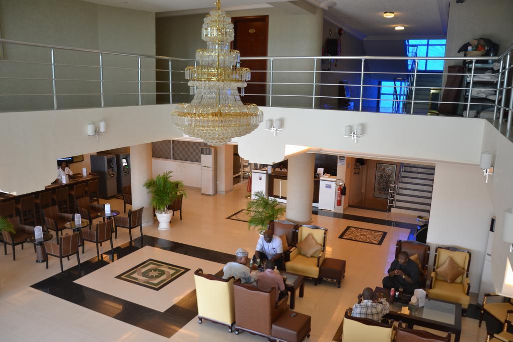 Nobila Airport Hotel Котону Екстериор снимка